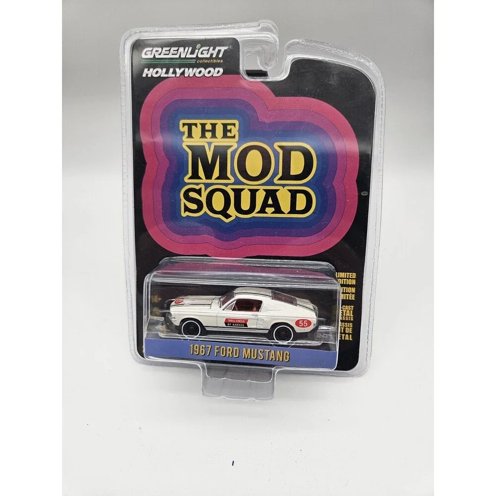 Greenlight Hollywood Chase 1967 Ford Mustang The Mod Squad Green Machine 1:64